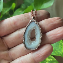 Load and play video in Gallery viewer, Geode Slice Portal Necklace #1
