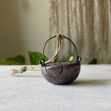 Load image into Gallery viewer, Labradorite Cauldron #8