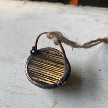Load image into Gallery viewer, Labradorite Cauldron #2