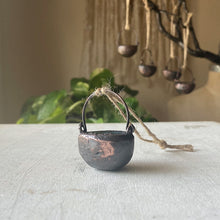 Load image into Gallery viewer, Labradorite Cauldron #1