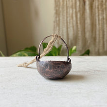 Load image into Gallery viewer, Labradorite Cauldron #4