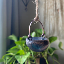Load image into Gallery viewer, Labradorite Cauldron #4