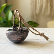 Load image into Gallery viewer, Labradorite Cauldron #4