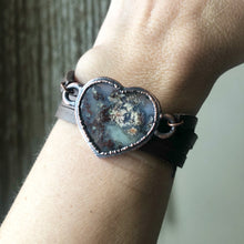 Load image into Gallery viewer, Moss Agate Heart and Leather Wrap Bracelet/Choker #1 - Ready to Ship