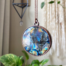 Load image into Gallery viewer, Labradorite “Mysterious Moon” Necklace