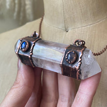Load image into Gallery viewer, Double Terminated Clear Quartz &amp;  Blue Labradorite Necklace

