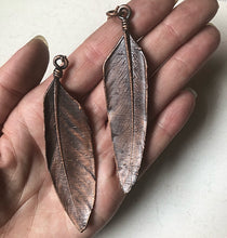 Load image into Gallery viewer, Electroformed Macaw Feather Necklace (Style 1) - Moksha Collection