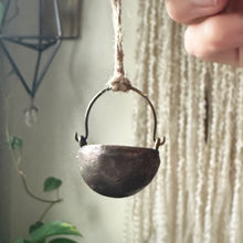 Load image into Gallery viewer, Labradorite Cauldron #1