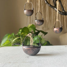 Load image into Gallery viewer, Labradorite Cauldron #5