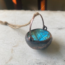Load image into Gallery viewer, Labradorite Cauldron #1