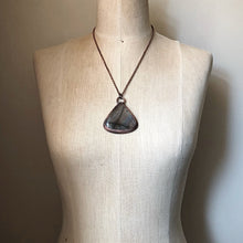 Load image into Gallery viewer, Large Labradorite Necklace