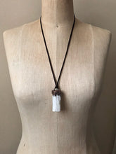 Load image into Gallery viewer, Selenite Necklace - Large (Satya Collection)