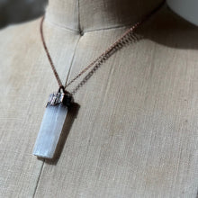 Load image into Gallery viewer, Selenite Necklace - Ready to Ship
