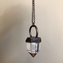 Load image into Gallery viewer, Polished Golden Rutilated Quartz Point