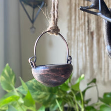 Load image into Gallery viewer, Labradorite Cauldron #7