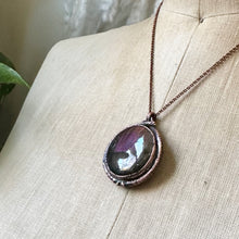 Load image into Gallery viewer, Round Purple Labradorite Necklace - Ready to Ship