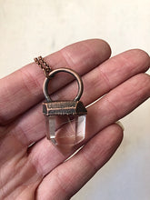 Load image into Gallery viewer, Polished Golden Rutilated Quartz Point