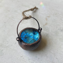 Load image into Gallery viewer, Labradorite Cauldron #5