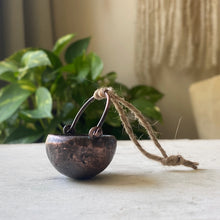 Load image into Gallery viewer, Labradorite Cauldron #1