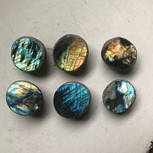 Load image into Gallery viewer, Labradorite Ema Egg