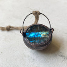 Load image into Gallery viewer, Labradorite Cauldron #6