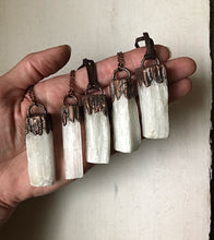 Load image into Gallery viewer, Selenite Necklace - Large (Satya Collection)