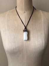 Load image into Gallery viewer, Selenite Necklace - Large (Satya Collection)