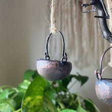 Load image into Gallery viewer, Labradorite Cauldron #6