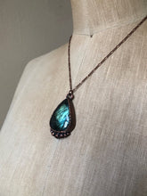 Load image into Gallery viewer, Labradorite Scryers Necklace- Ready to Ship