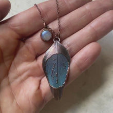 Load and play video in Gallery viewer, Small Macaw Feather &amp; Rainbow Moonstone Necklace - Ready to Ship
