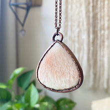 Load image into Gallery viewer, Scolecite Necklace
